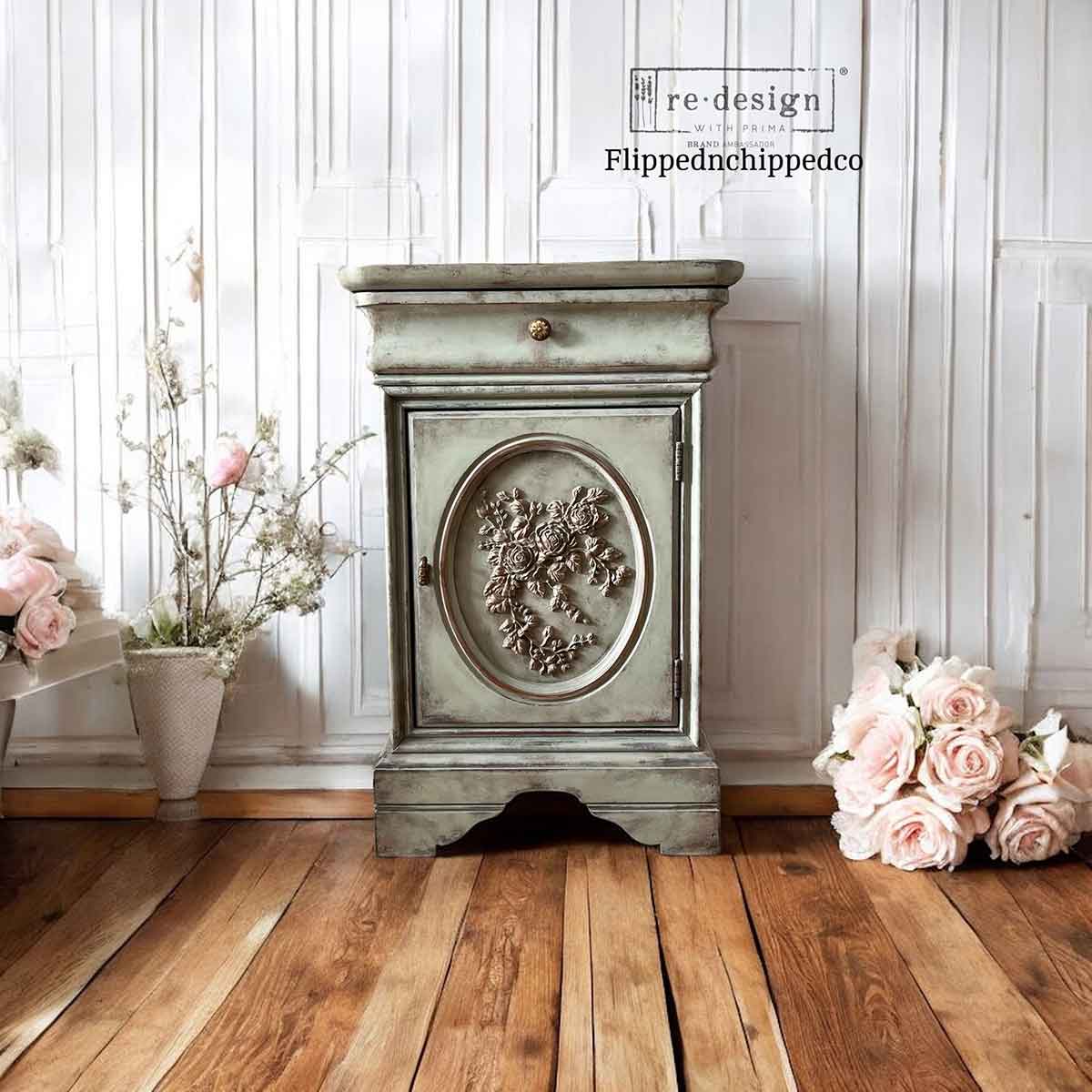 Velvet Cascade (Left) Decor Poly - ReDesign with Prima