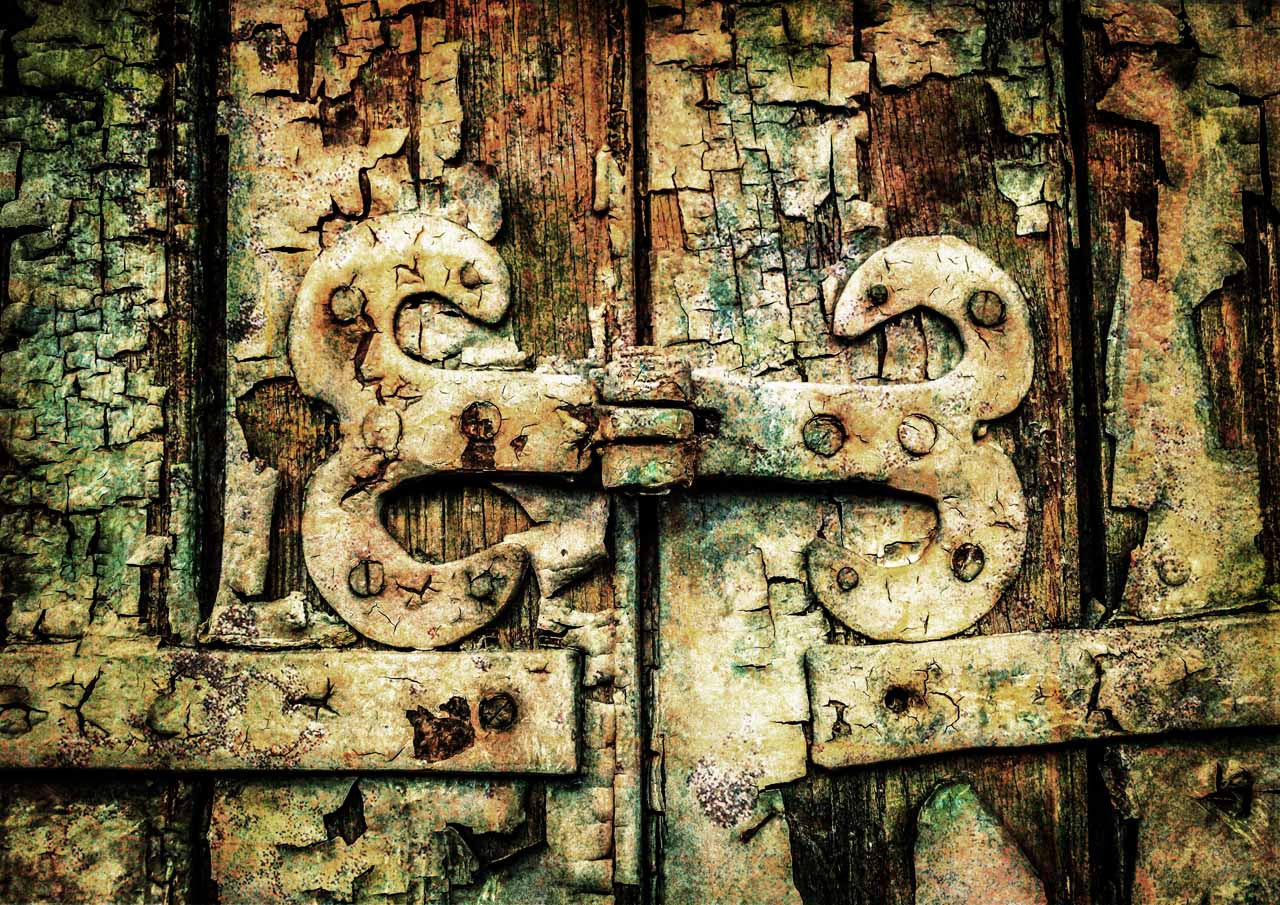 Cracked Hinges Rice Paper- Decoupage Queen (Retired)
