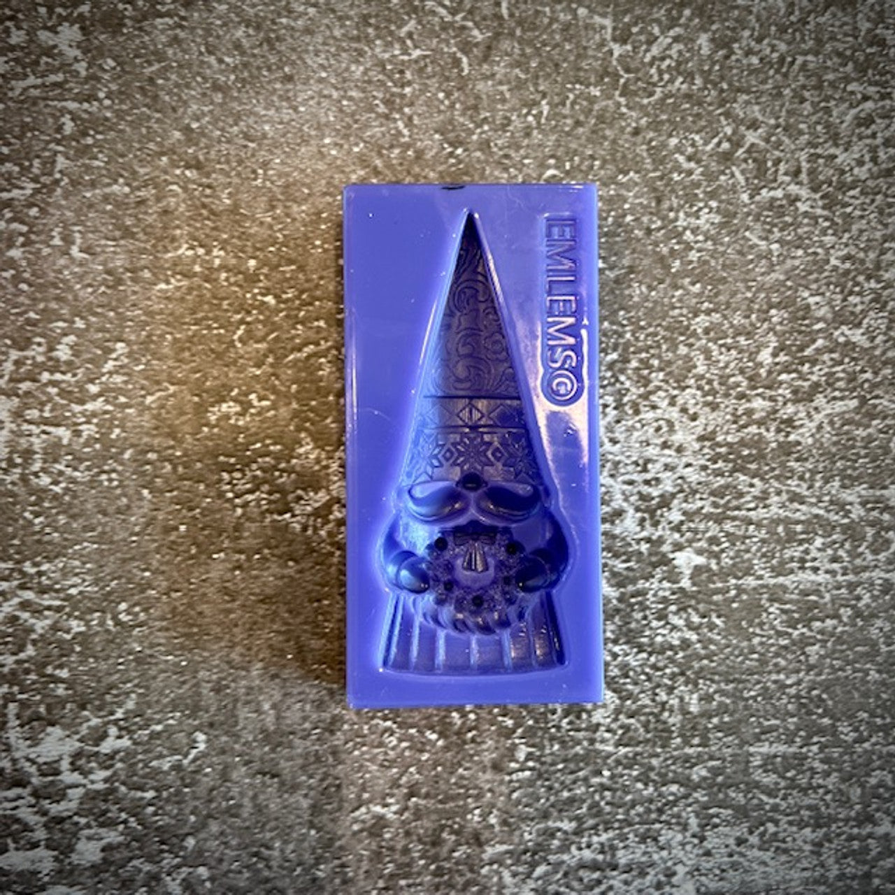Small Gonk Gnome with Wreath Mould - Emlems