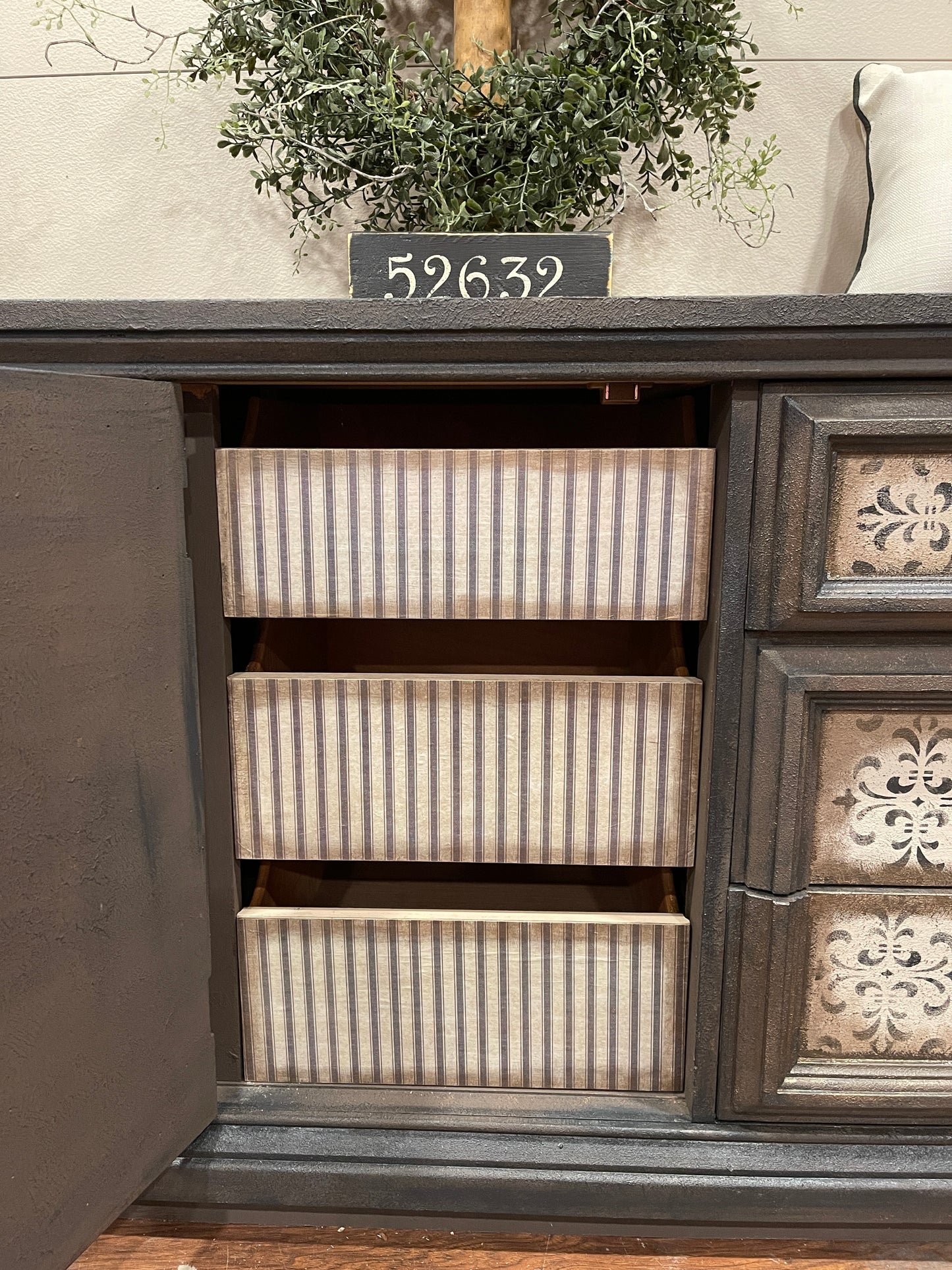 Neutral Ticking - Roycycled Decoupage Paper