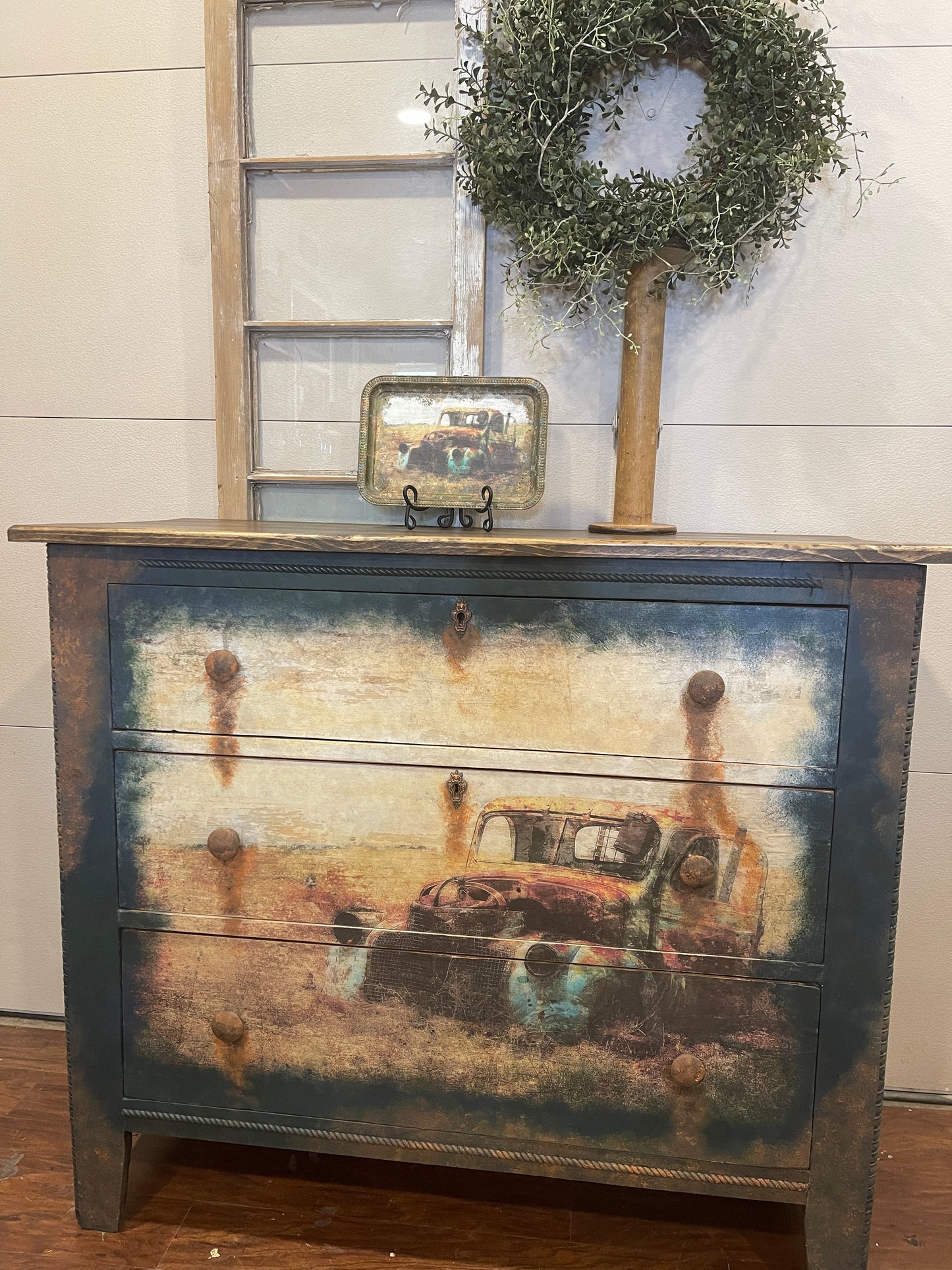 Abandoned Rice Paper - Decoupage Queen