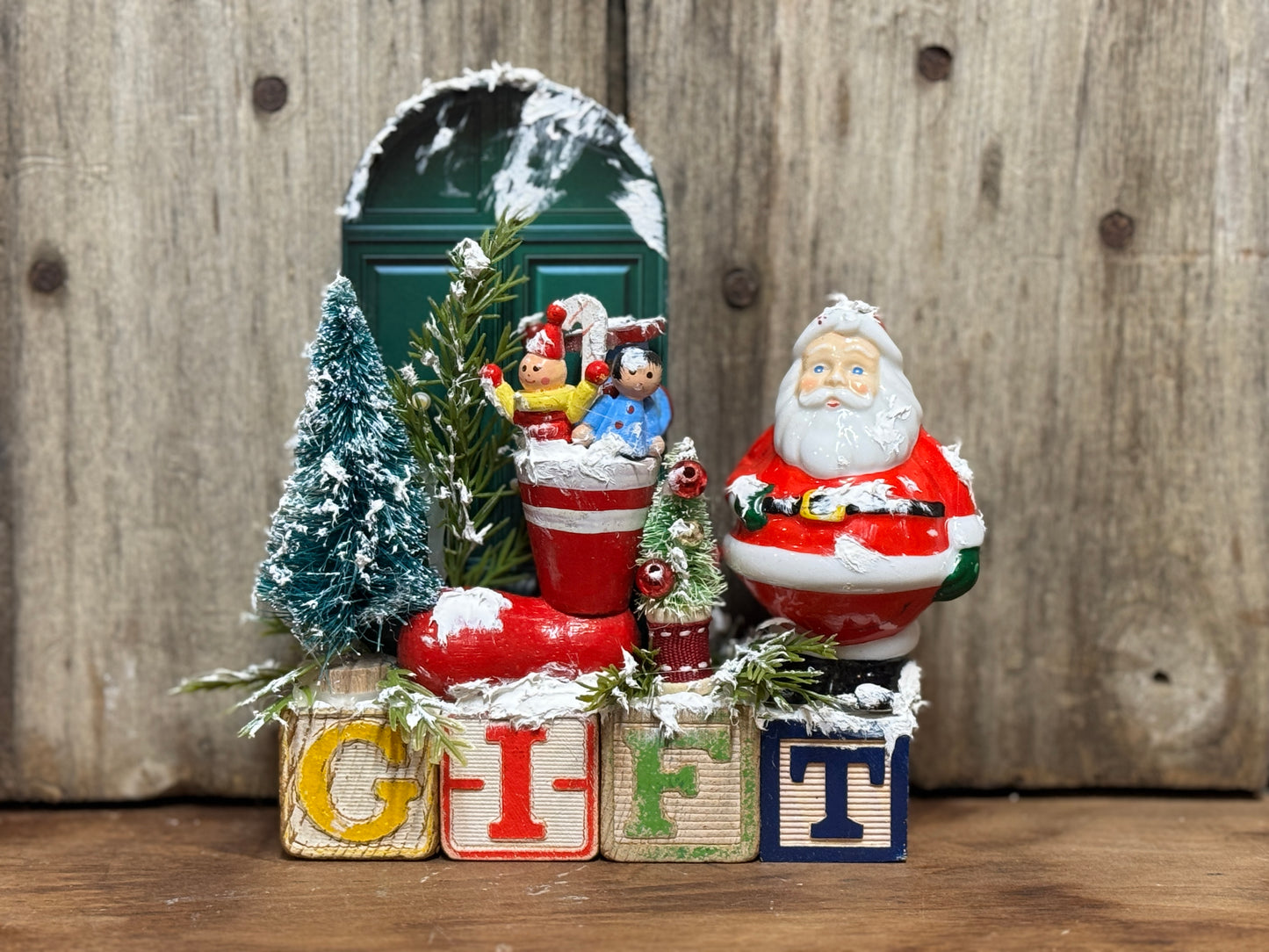 Gift Christmas Block Scene - Flippin Furniture